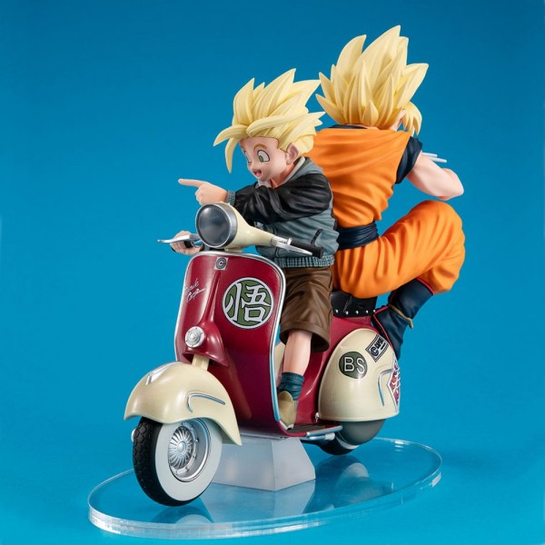 Dragonball Z - Super Saiyan Son Goku & Super Saiyan Son Gohan & MotorbikeStatue / Real McCoy: MegaHo