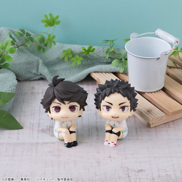 Haikyu!! - Toru Oikawa & Hajime Iwaizumi Statue / Look Up (with gift) Uniform Ver: Megahouse